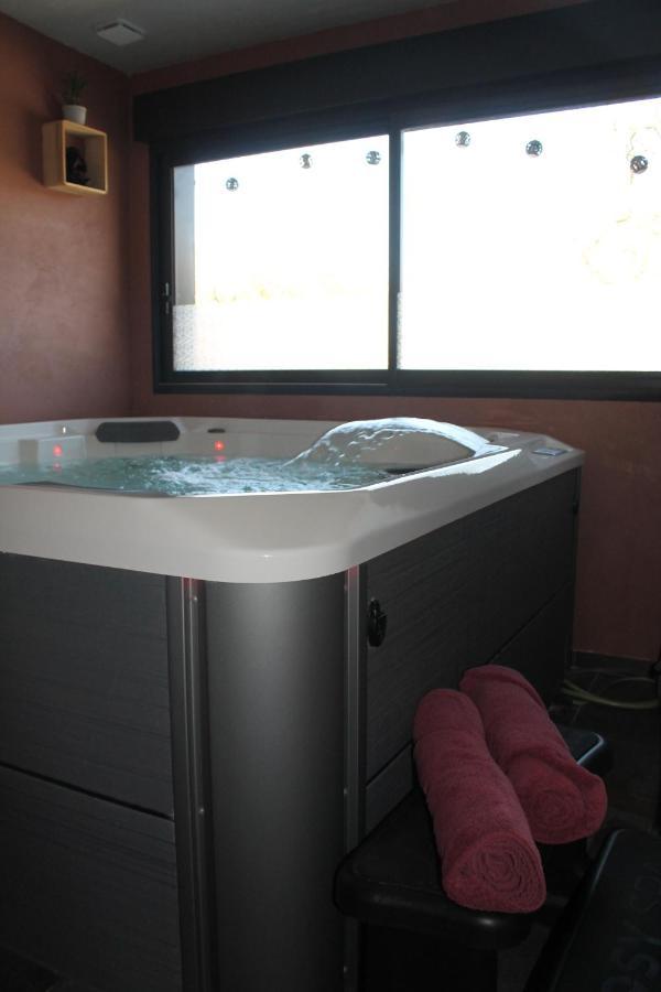 Happy & Relax Bed and Breakfast Mentque-Nortbecourt Exteriör bild
